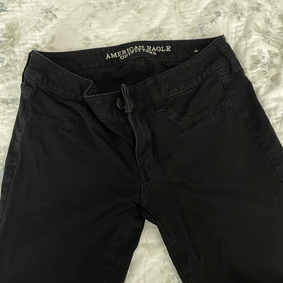 AE Low Rise Super Stretch Black Jeggings Size 6S - Picture 4 of 5